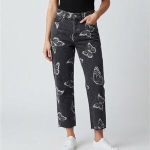 PACSUN High Rise Straight Leg
Cropped Raw Hem Butterfly
Black Jeans Size 27